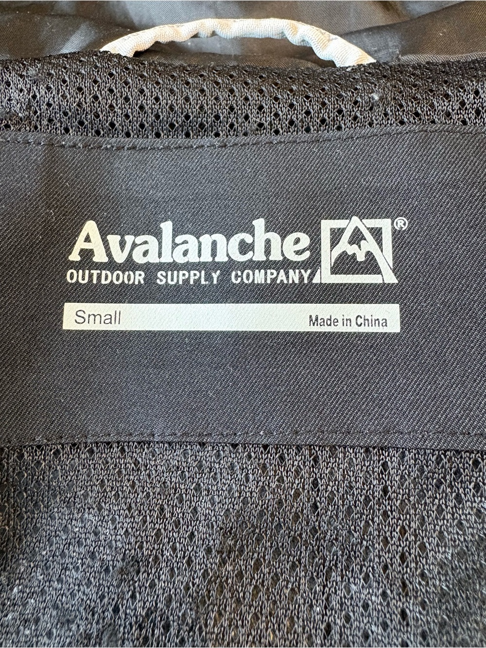 Avalanche Women’s Black Hooded Rain Jacket Packable Windbreaker Sz S - Picture 7 of 9